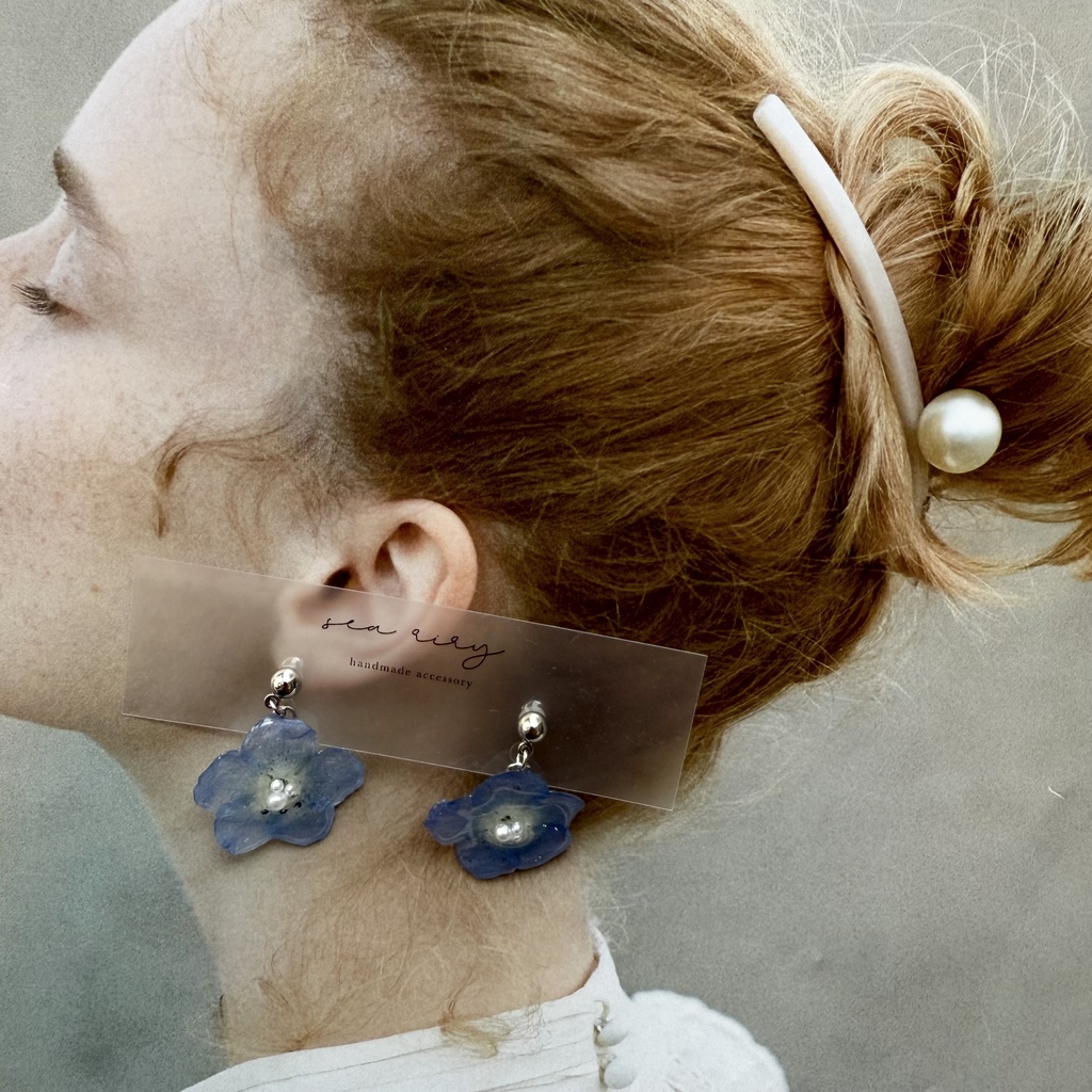 no.139 ネモフィラのピアス ネモフィラ ブルー パール フラワー ゆらゆら レジンピアス フラワーピアス チタンピアス ハンドメイド