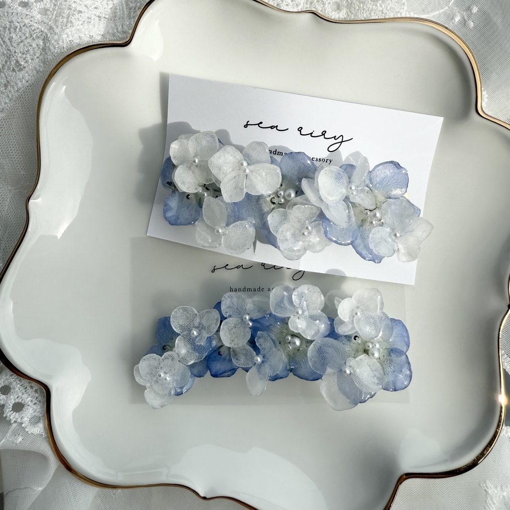 no.141 大人気 再販 ネモフィラとアナベルのヘアクリップ ブルー ホワイト ドライフラワー ヘアクリップ 本物のお花