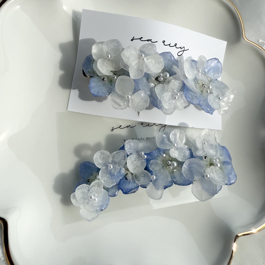 no.141 大人気 再販 ネモフィラとアナベルのヘアクリップ ブルー ホワイト ドライフラワー ヘアクリップ 本物のお花