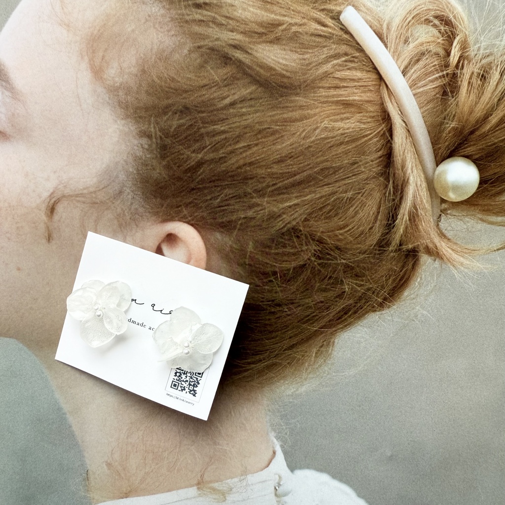 no.143 大人気 再販 ちいさな紫陽花のピアス ホワイトアナベル 本物のお花 パール フラワーピアス ハンドメイド ピアス イヤリング