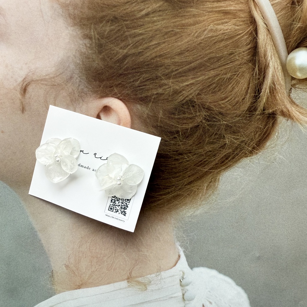 no.143 大人気 再販 ちいさな紫陽花のピアス ホワイトアナベル 本物のお花 パール フラワーピアス ハンドメイド ピアス イヤリング