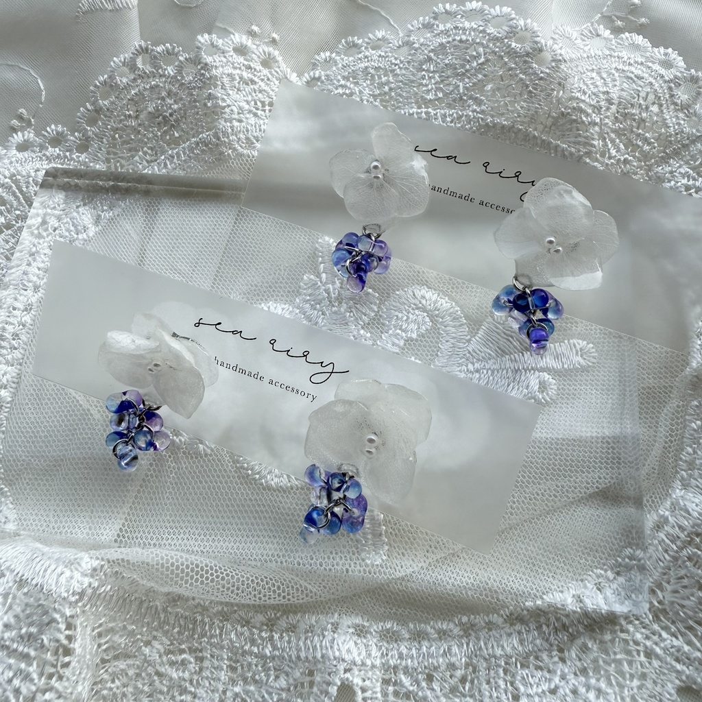 no.146 再販 紫陽花の雨粒ピアス 雨色 ホワイトアナベル 本物のお花 パール ファルファーレ ハンドメイドピアス