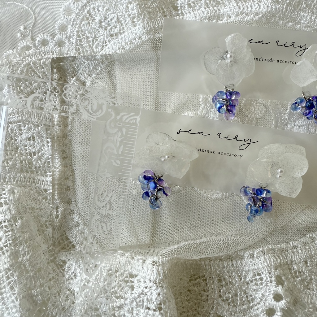 no.146 再販 紫陽花の雨粒ピアス 雨色 ホワイトアナベル 本物のお花 パール ファルファーレ ハンドメイドピアス