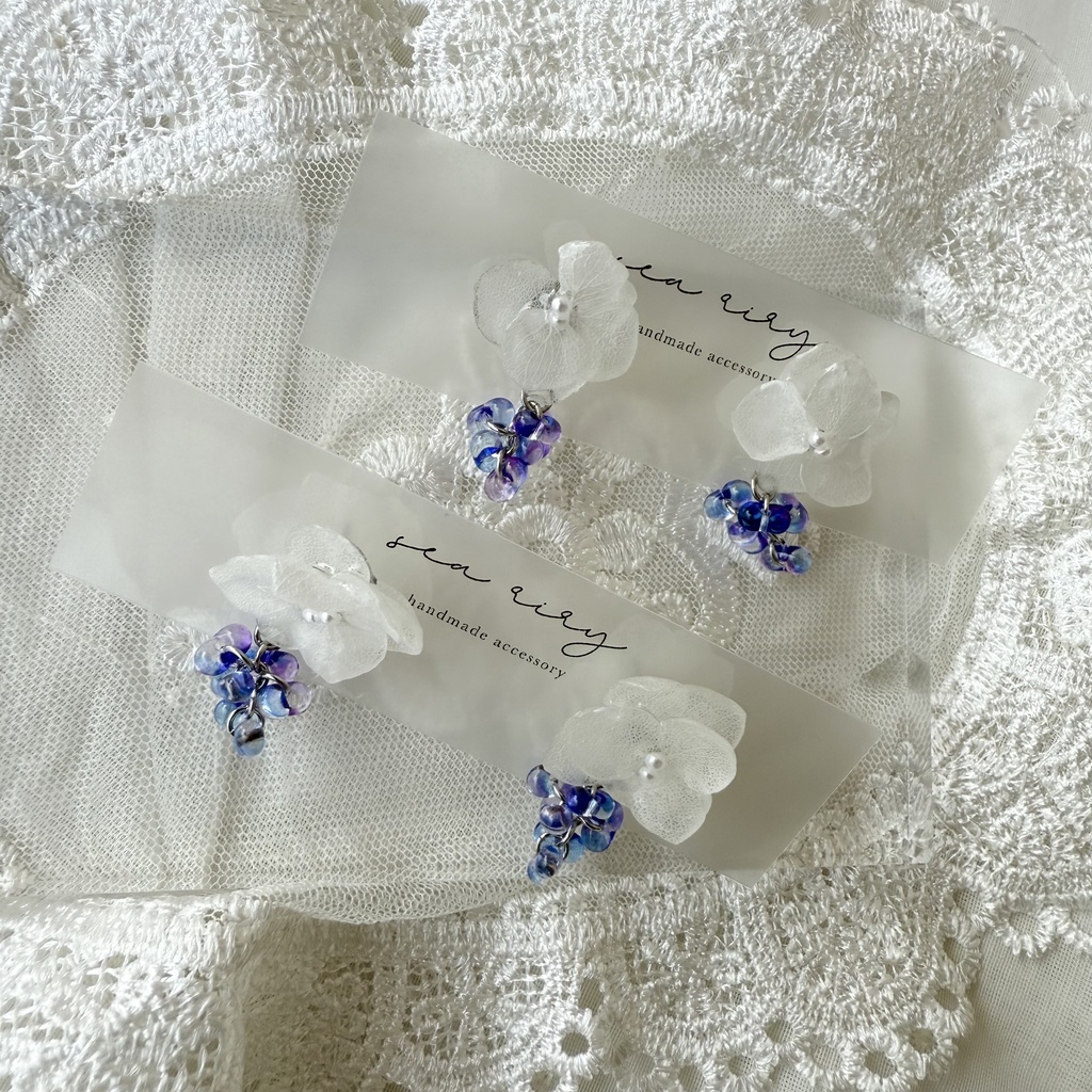 no.146 再販 紫陽花の雨粒ピアス 雨色 ホワイトアナベル 本物のお花 パール ファルファーレ ハンドメイドピアス