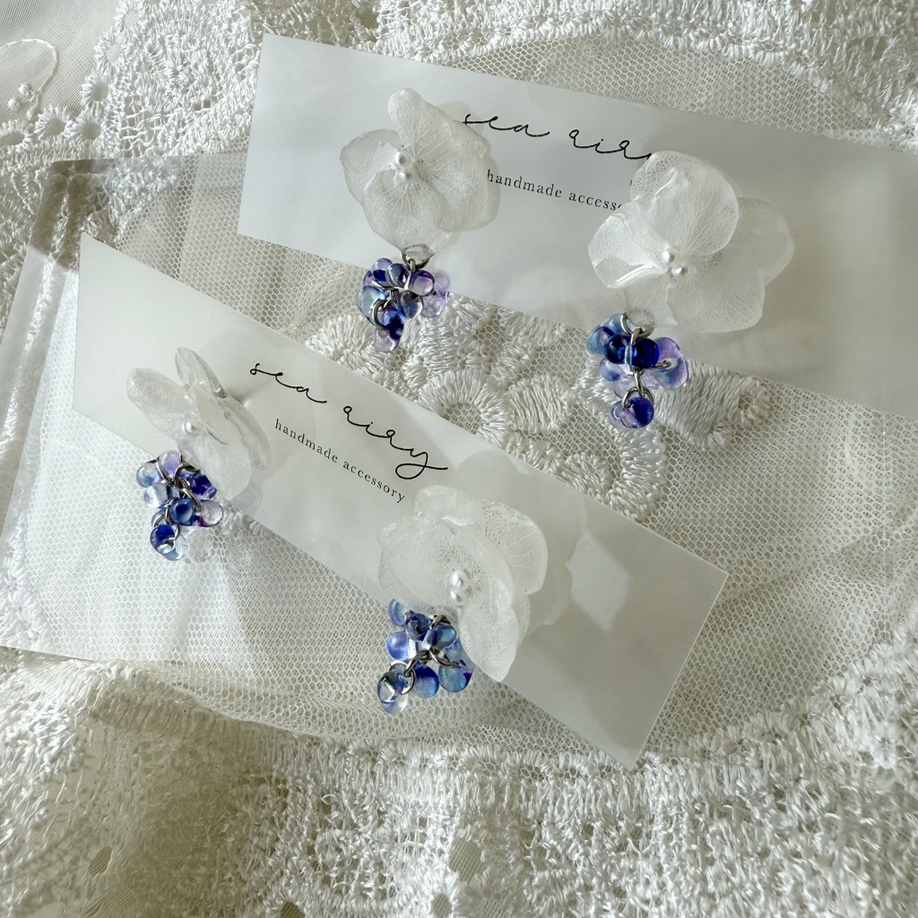 no.146 再販 紫陽花の雨粒ピアス 雨色 ホワイトアナベル 本物のお花 パール ファルファーレ ハンドメイドピアス