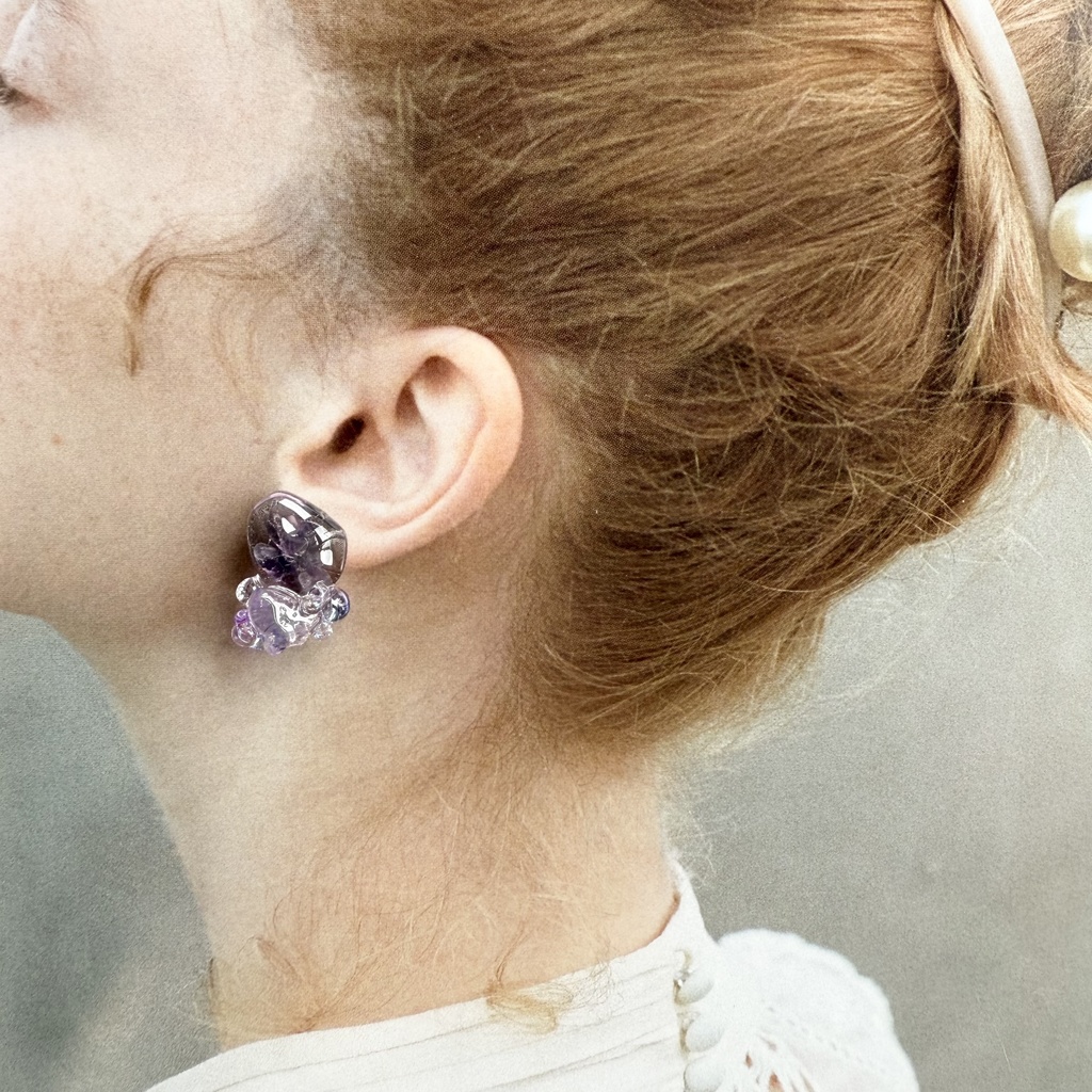 no.148 June 天然石とチェコビーズの鉱石ピアス 6月 アメジスト レインボーフローライト チェコビーズ ハンドメイドピアス