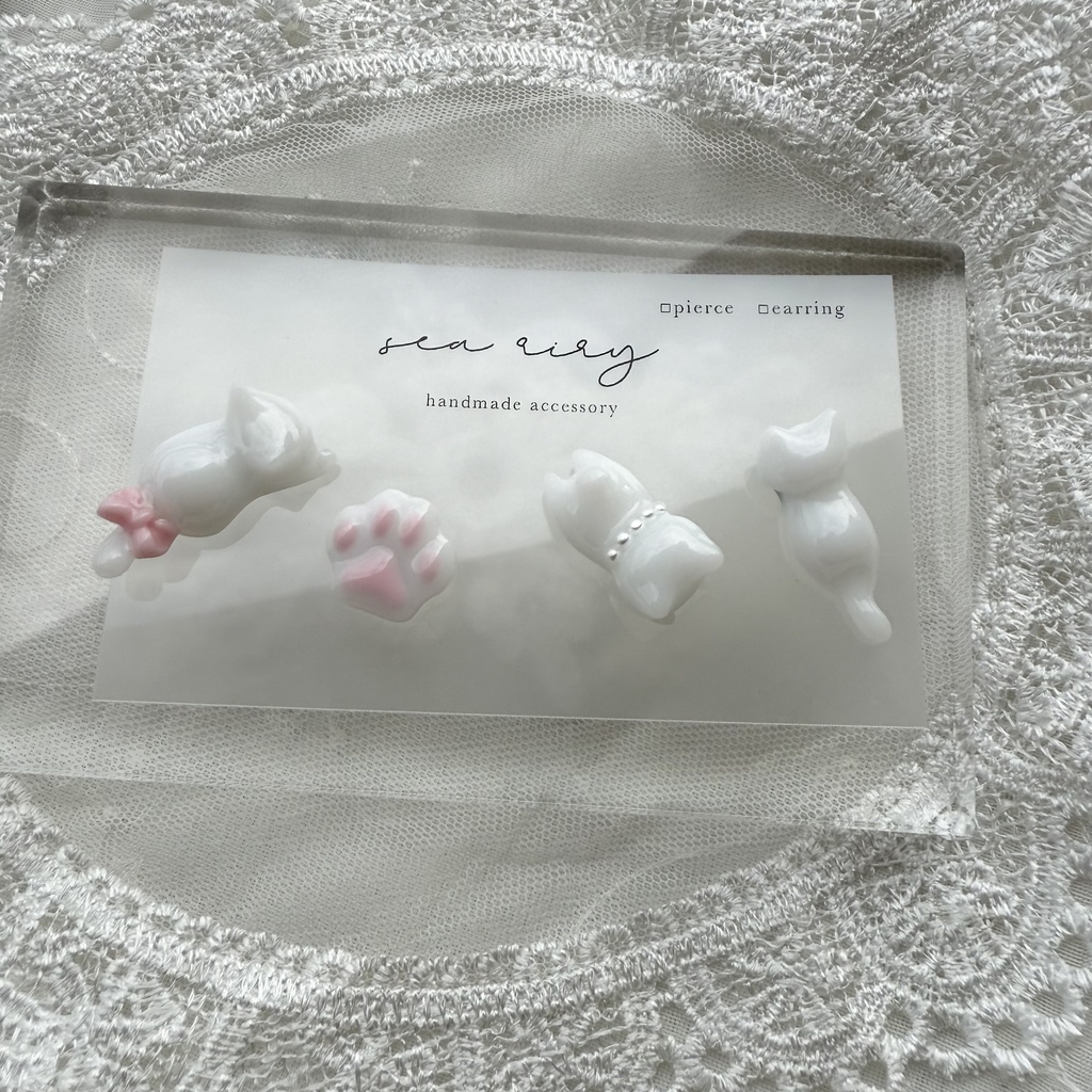 no.154 限定価格 いちごみるくのおめかしねこちゃん ピアスセット ピンク パール 猫 しろねこちゃん ハンドメイドピアス
