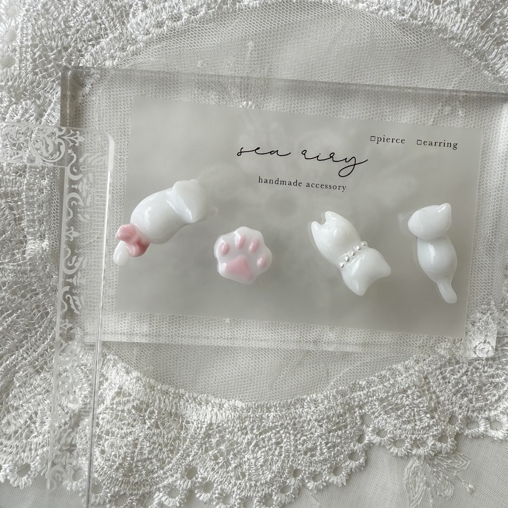 no.154 限定価格 いちごみるくのおめかしねこちゃん ピアスセット ピンク パール 猫 しろねこちゃん ハンドメイドピアス