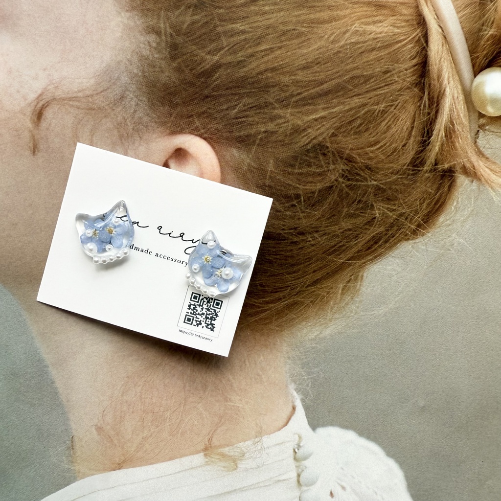 no.162 勿忘草のねこちゃんピアス 忘れな草 ブルー パール フラワー 猫 ステンレス ポストピアス