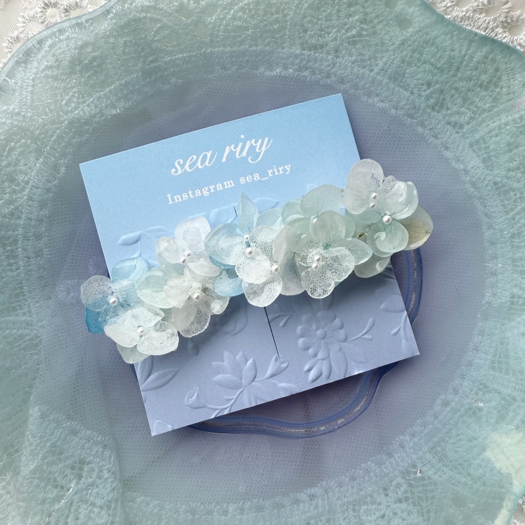 no.169 ブルーホワイトの紫陽花ヘアクリップ 紫陽花 アナベル 本物のお花 ヘアアクセサリー ヘアクリップ レジンクリップ