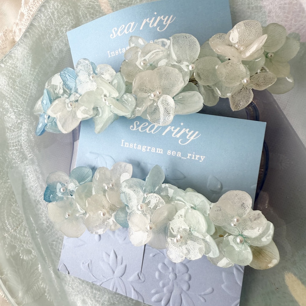 no.169 ブルーホワイトの紫陽花ヘアクリップ 紫陽花 アナベル 本物のお花 ヘアアクセサリー ヘアクリップ レジンクリップ