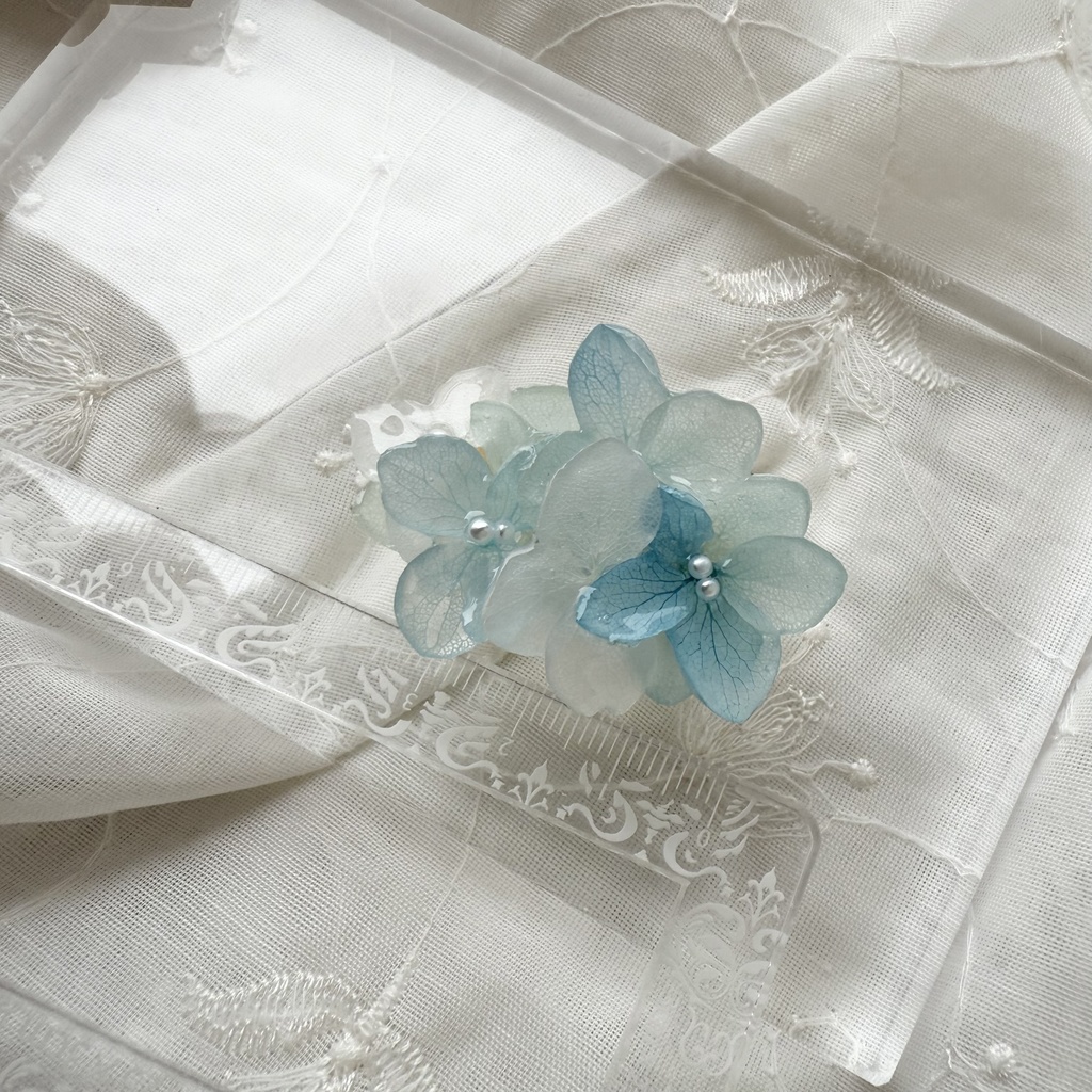 no.174 ブルーグラデの紫陽花の帯留 本物のお花 紫陽花 アナベル ブルー パール 帯留 浴衣 着物