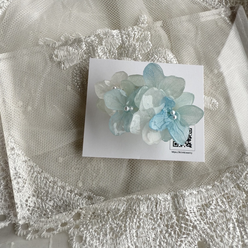 no.174 ブルーグラデの紫陽花の帯留 本物のお花 紫陽花 アナベル ブルー パール 帯留 浴衣 着物