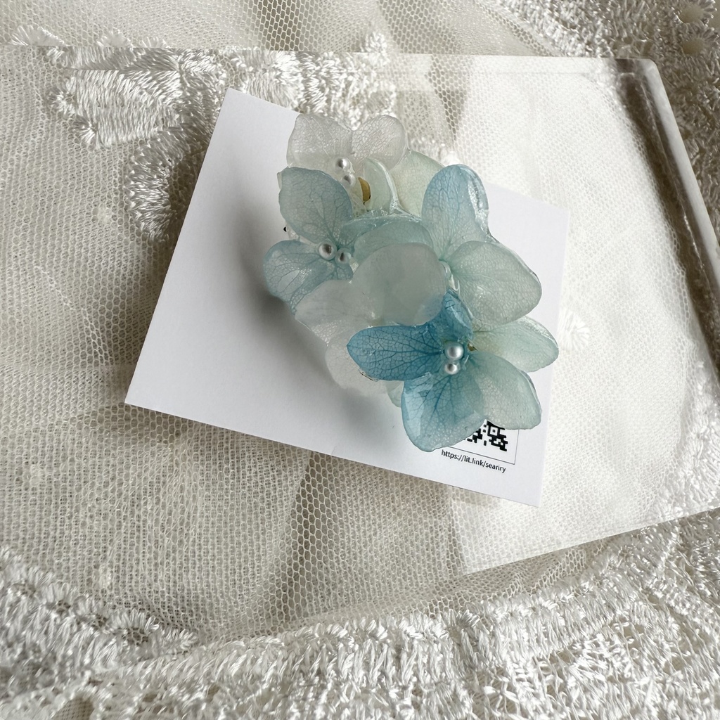 no.174 ブルーグラデの紫陽花の帯留 本物のお花 紫陽花 アナベル ブルー パール 帯留 浴衣 着物