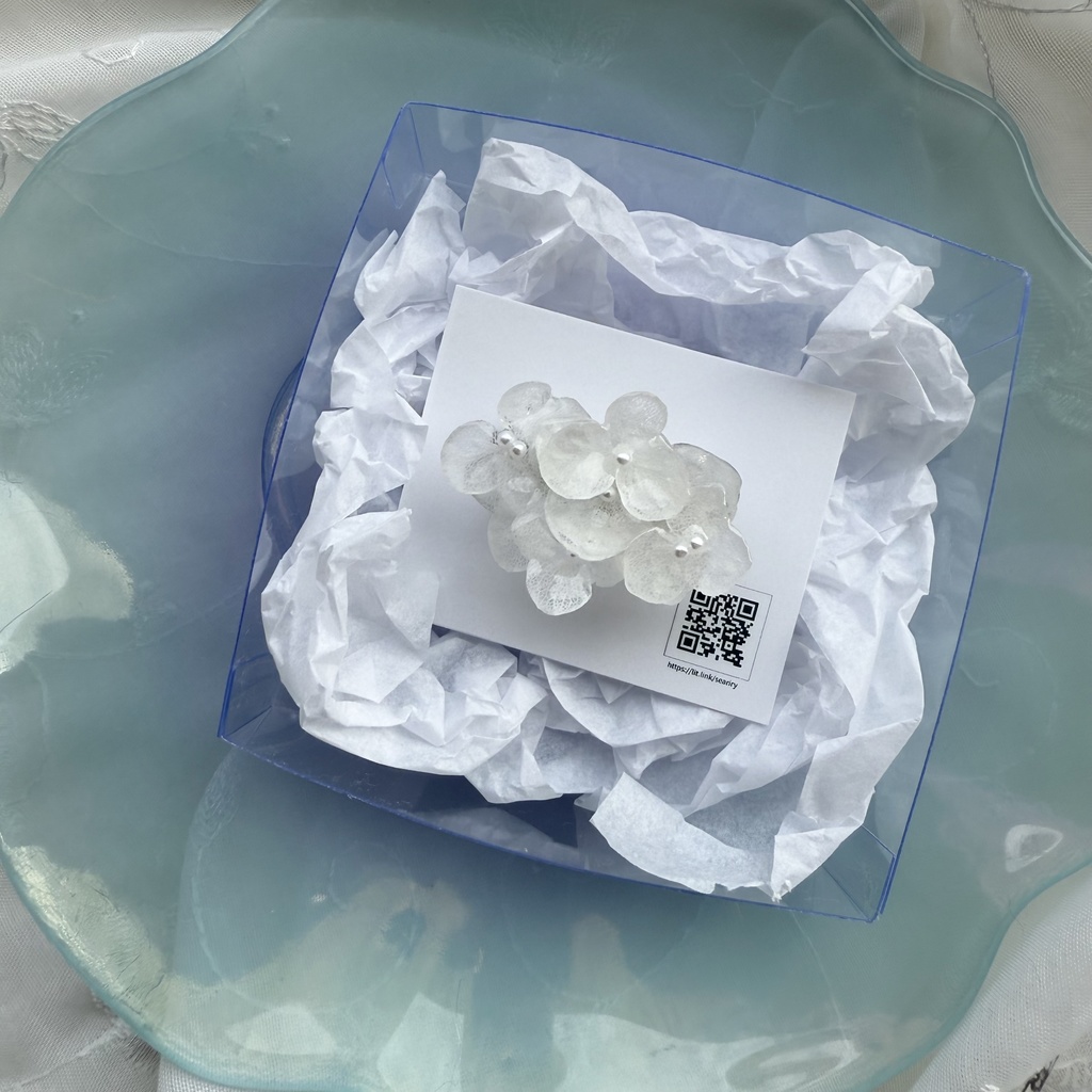 no.183 ホワイトアナベルの帯留 紫陽花 ホワイトアナベル パール 帯留 着物 和装小物