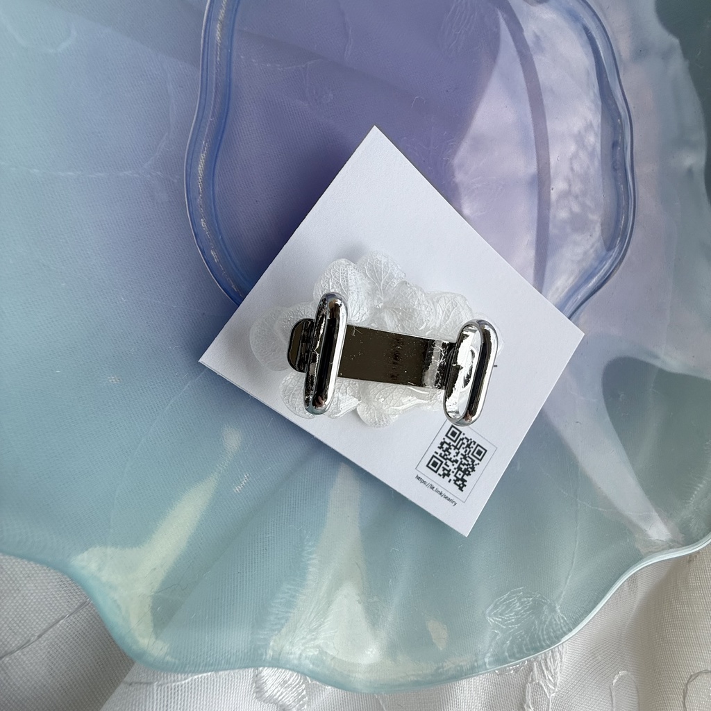 no.183 ホワイトアナベルの帯留 紫陽花 ホワイトアナベル パール 帯留 着物 和装小物