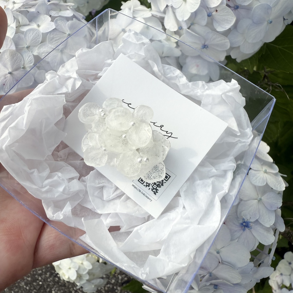 no.183 ホワイトアナベルの帯留 紫陽花 ホワイトアナベル パール 帯留 着物 和装小物