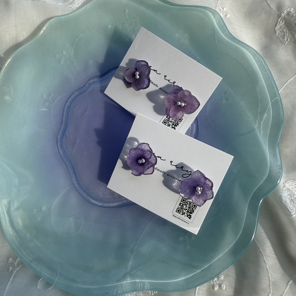 no.190 ちいさなお花のピアス 本物のお花 アジサイ 紫陽花 アナベル パープル 紫 ステンレス ピアス