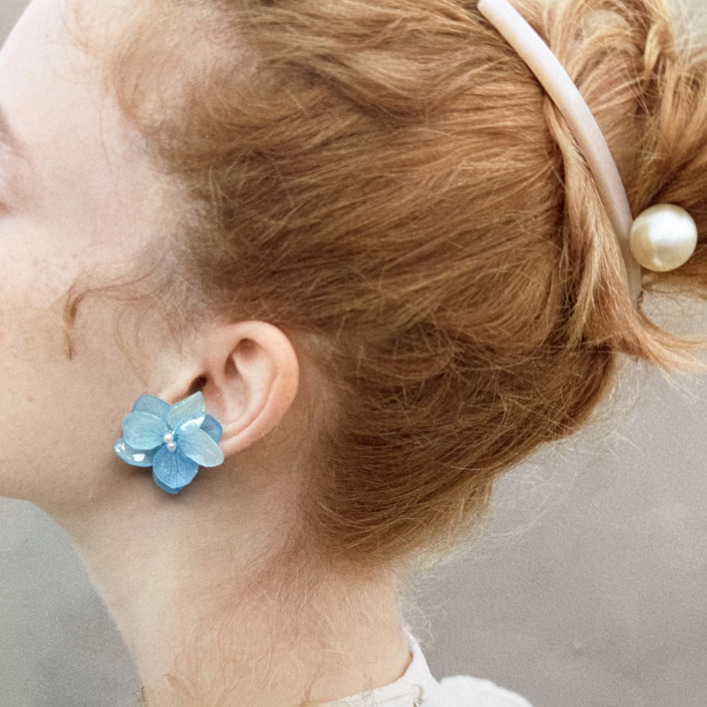 no.197 再販 ブルーグラデの紫陽花ピアス 本物のお花 紫陽花 アジサイ ブルー ステンレス ピアス