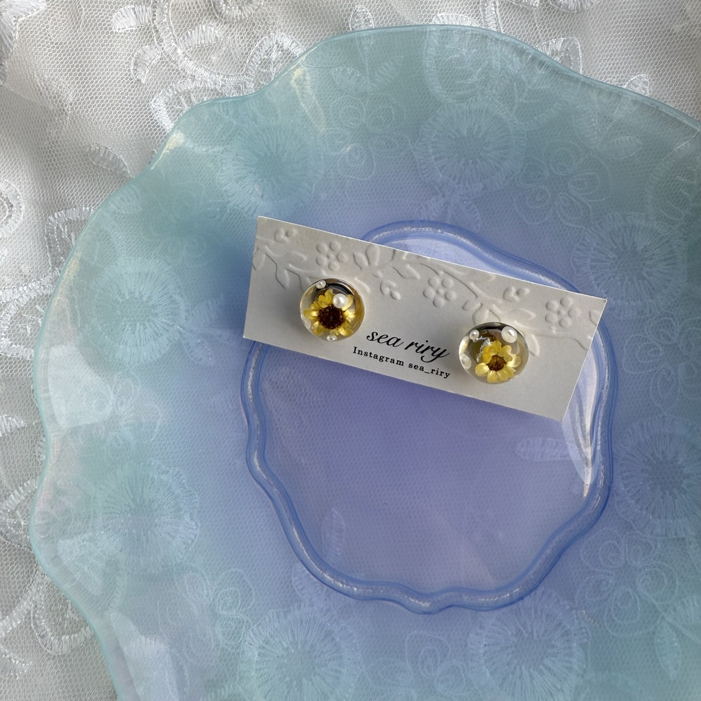 no.201 ちいさな向日葵のドームピアス ひまわり 向日葵 パール クリア ドーム ステンレス ピアス