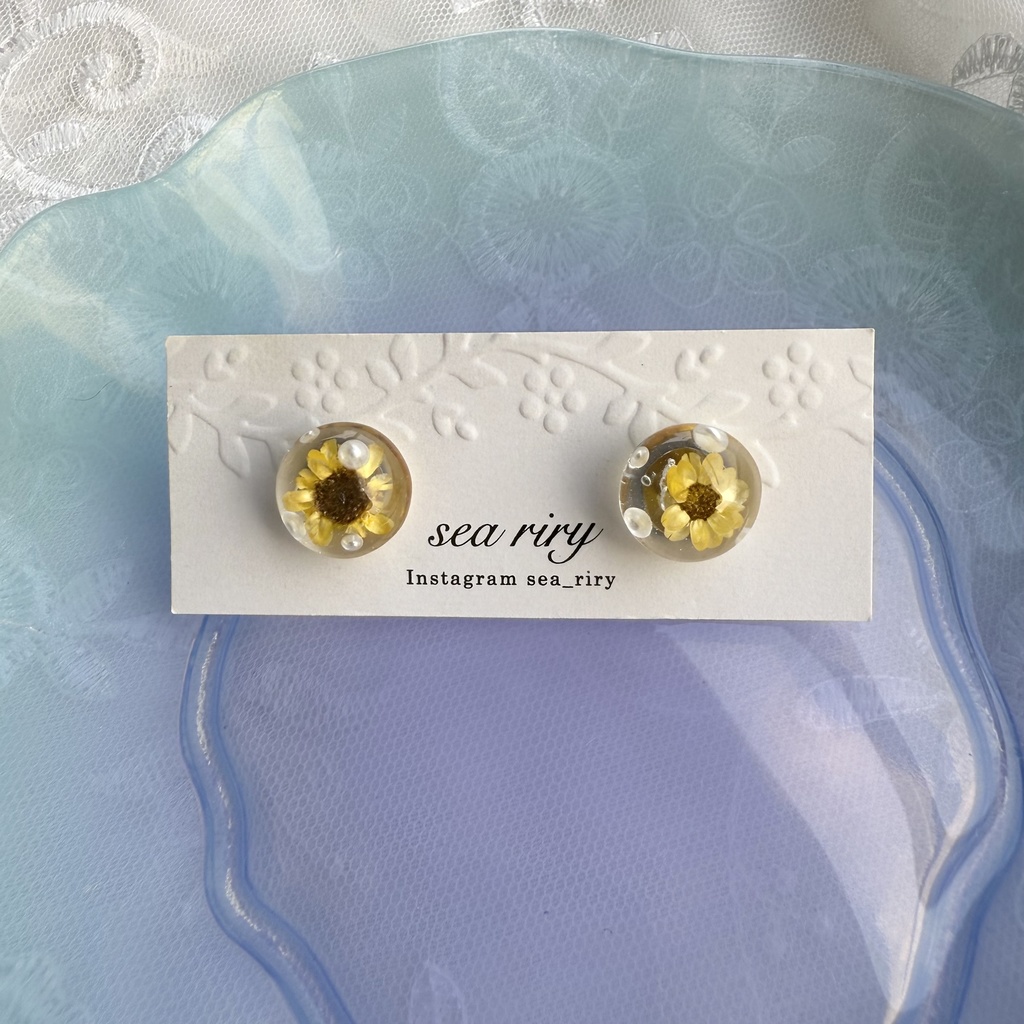 no.201 ちいさな向日葵のドームピアス ひまわり 向日葵 パール クリア ドーム ステンレス ピアス