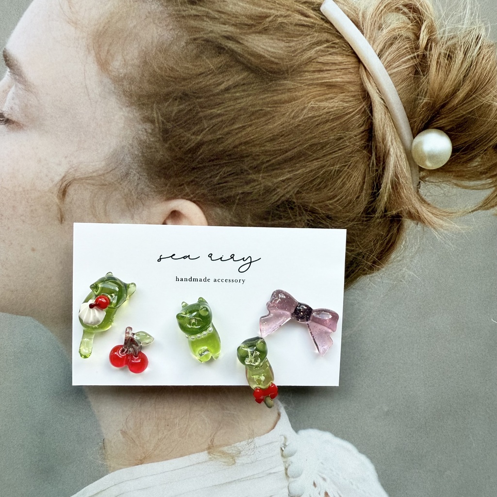 no.207  クリームソーダのねこちゃんピアス  セット  メロンソーダ  チェリー  さくらんぼ  ホイップ  ねこ  ネコ  ステンレス  ピアス