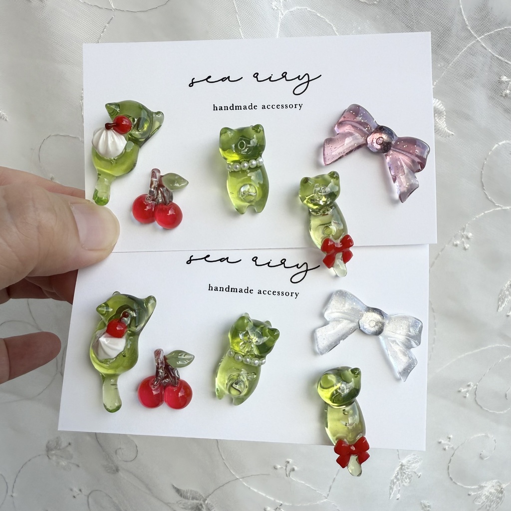 no.207  クリームソーダのねこちゃんピアス  セット  メロンソーダ  チェリー  さくらんぼ  ホイップ  ねこ  ネコ  ステンレス  ピアス