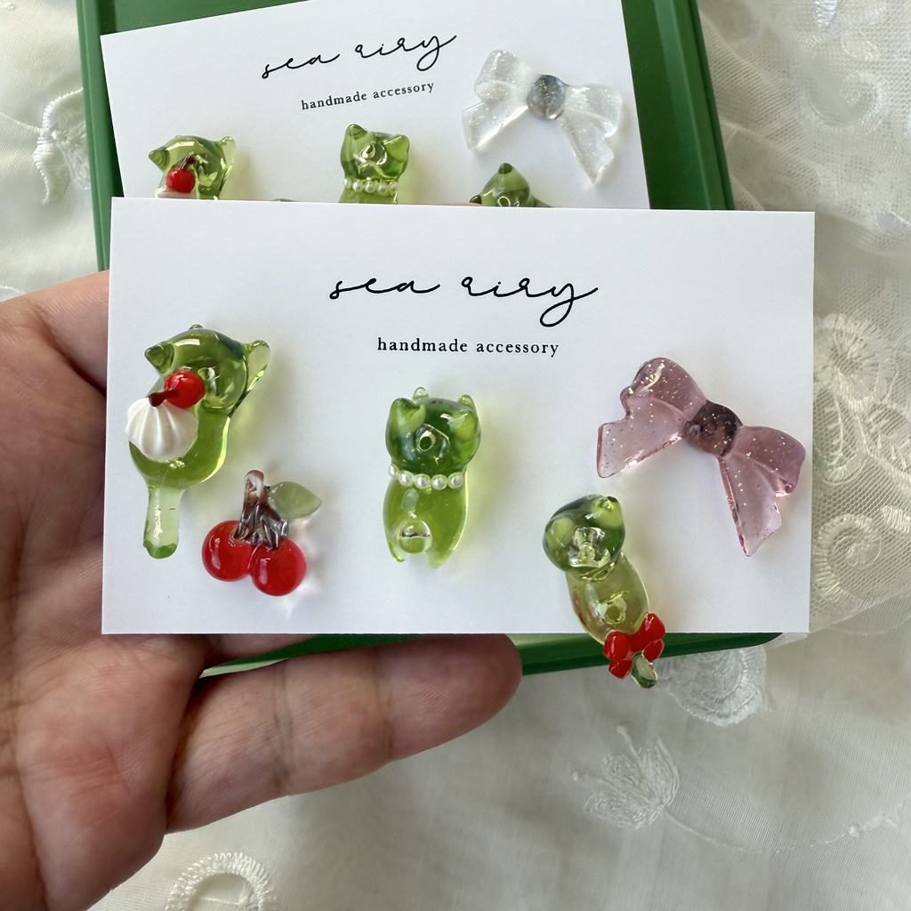 no.207  クリームソーダのねこちゃんピアス  セット  メロンソーダ  チェリー  さくらんぼ  ホイップ  ねこ  ネコ  ステンレス  ピアス