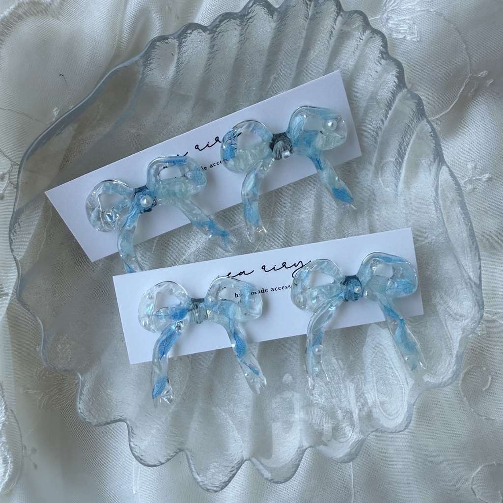 no.209 紫陽花とパールのリボンピアス 夏色 ブルー リボン 本物のお花 アジサイ パール ステンレス ピアス