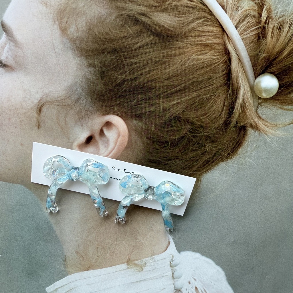 no.209 紫陽花とパールのリボンピアス 夏色 ブルー リボン 本物のお花 アジサイ パール ステンレス ピアス