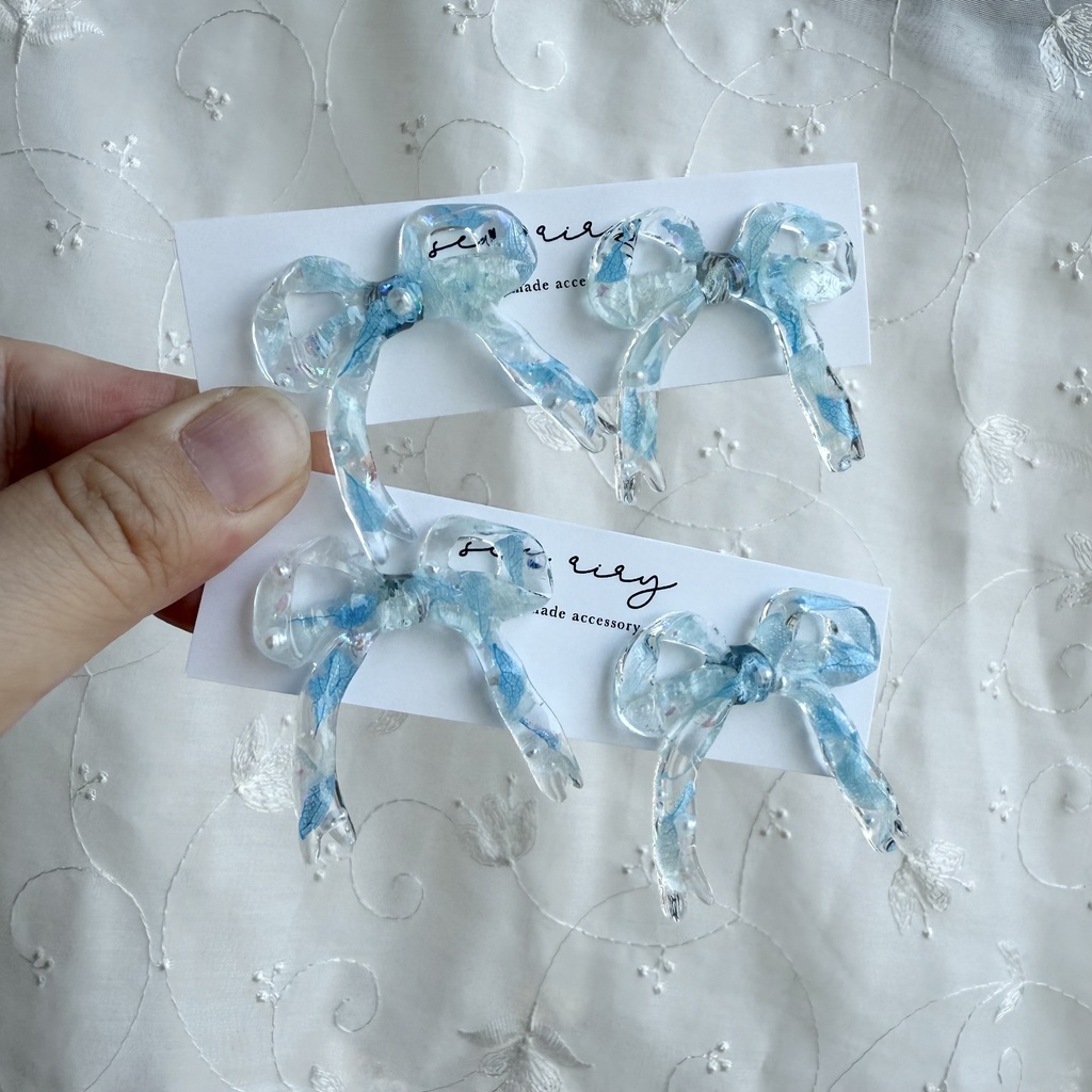 no.209 紫陽花とパールのリボンピアス 夏色 ブルー リボン 本物のお花 アジサイ パール ステンレス ピアス