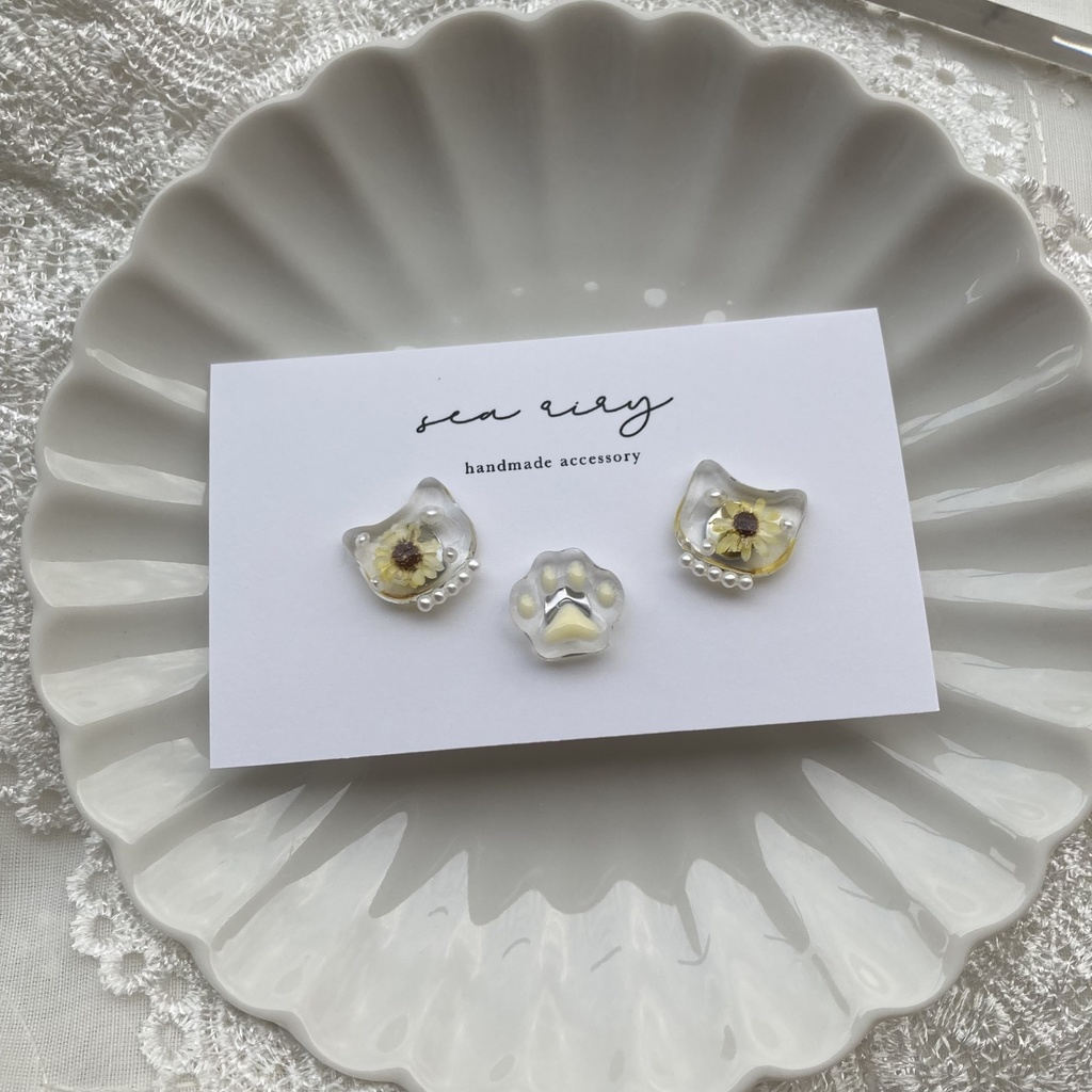 no.212 再販 向日葵とパールのおめかしねこちゃんピアス ひまわり パール スターフラワー 猫 ネコちゃん ステンレス ピアス