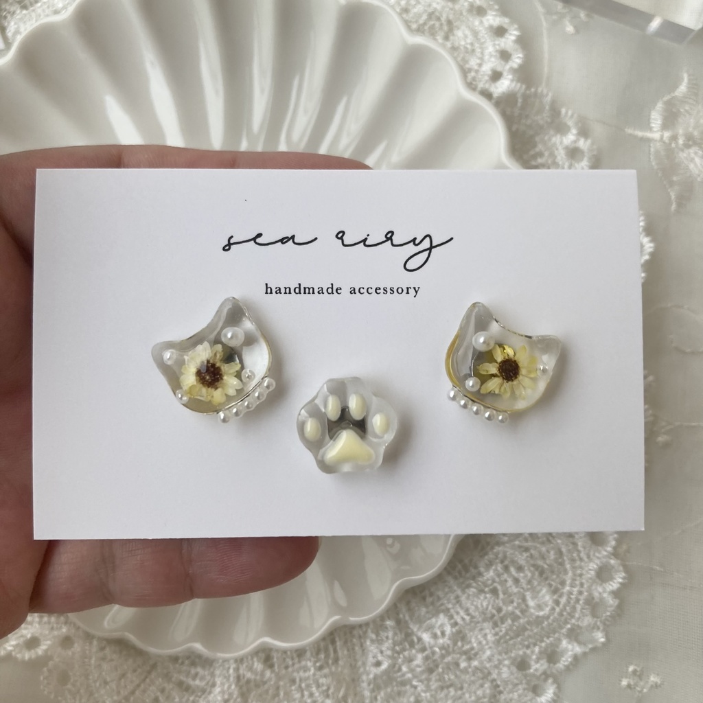 no.212 再販 向日葵とパールのおめかしねこちゃんピアス ひまわり パール スターフラワー 猫 ネコちゃん ステンレス ピアス