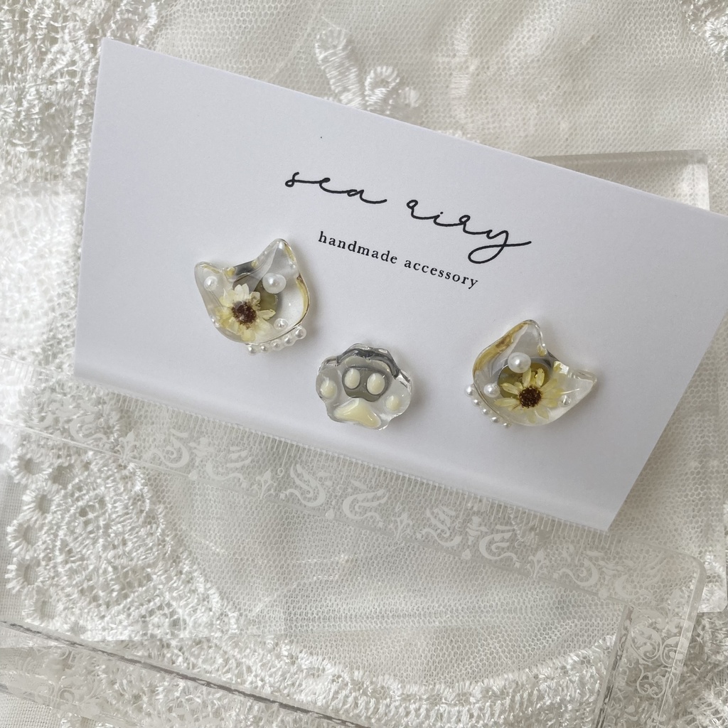 no.212 再販 向日葵とパールのおめかしねこちゃんピアス ひまわり パール スターフラワー 猫 ネコちゃん ステンレス ピアス