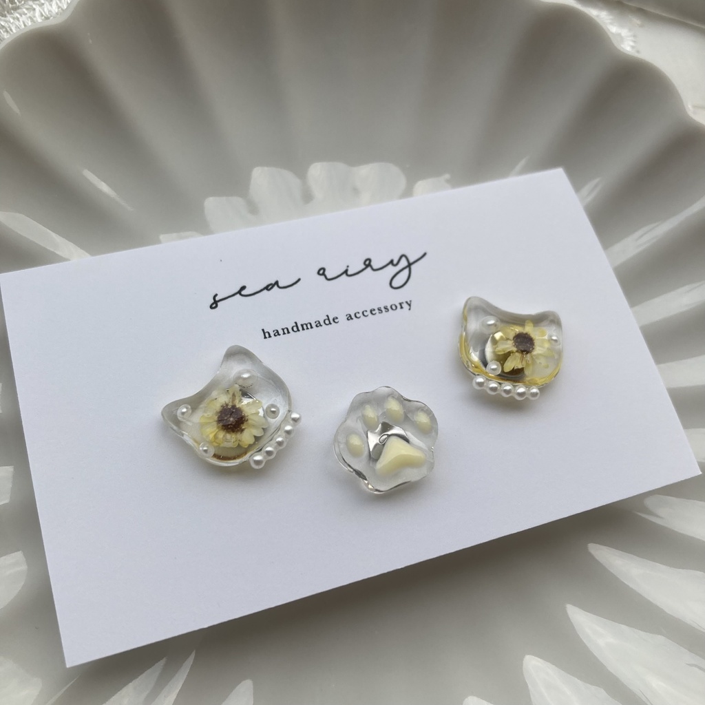 no.212 再販 向日葵とパールのおめかしねこちゃんピアス ひまわり パール スターフラワー 猫 ネコちゃん ステンレス ピアス