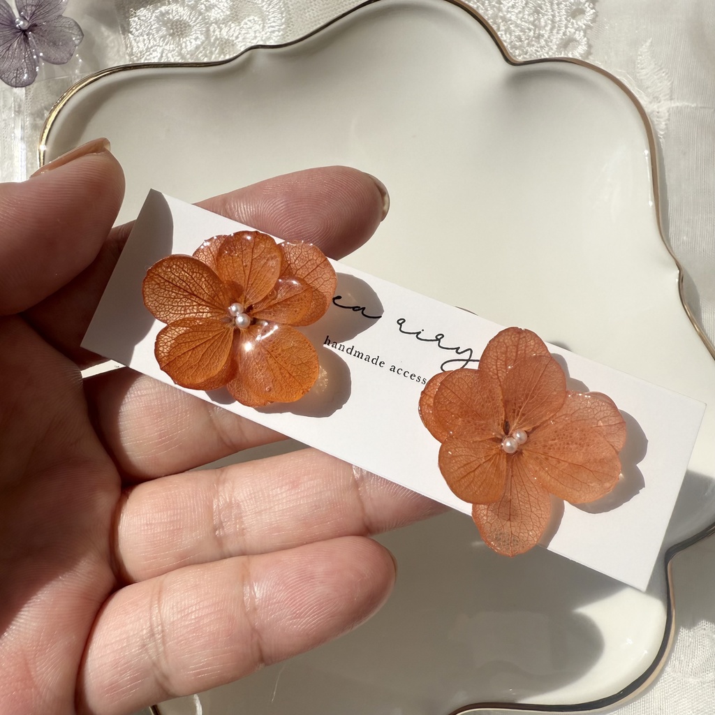 no.226 再販 ブリックオレンジの紫陽花ピアス 秋色 オレンジ 本物のお花 アジサイ パール ステンレス ピアス