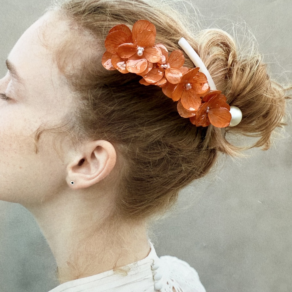 no.230  再販  ブリックオレンジの紫陽花ヘアバレッタ　本物のお花　紫陽花　ヘアアクセサリー　ヘアバレッタ　髪飾り　髪留め