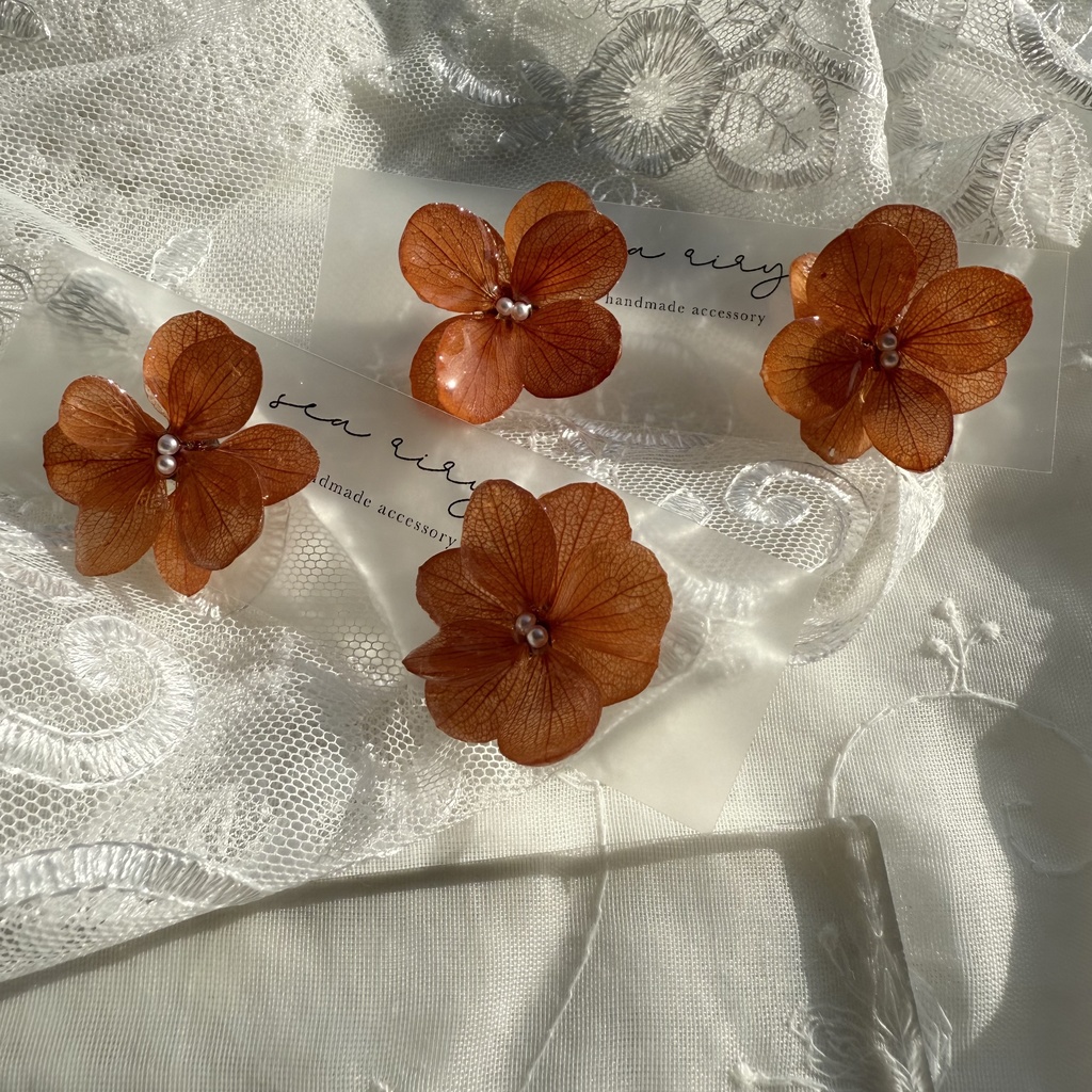 no.234 再販 ブリックオレンジの紫陽花ピアス 本物のお花 オレンジ アジサイ パール ステンレス ピアス