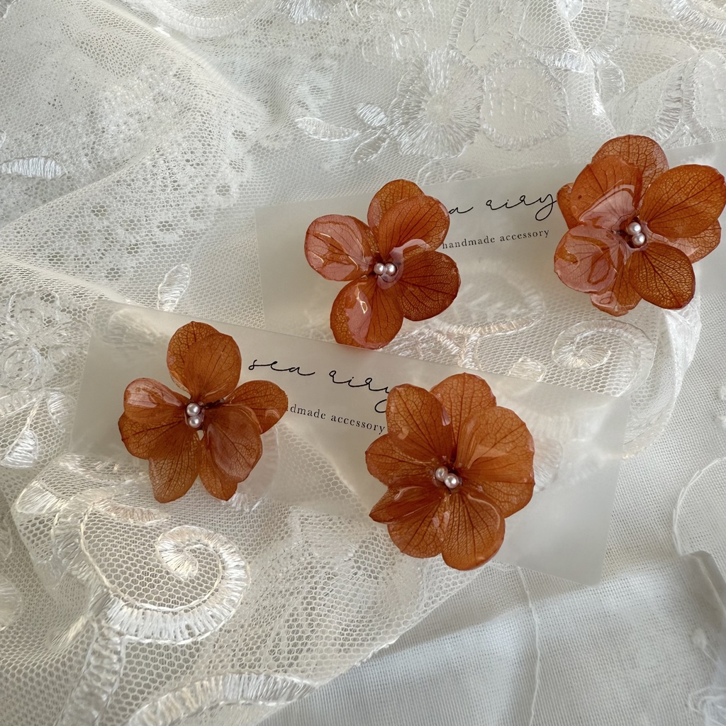 no.234 再販 ブリックオレンジの紫陽花ピアス 本物のお花 オレンジ アジサイ パール ステンレス ピアス