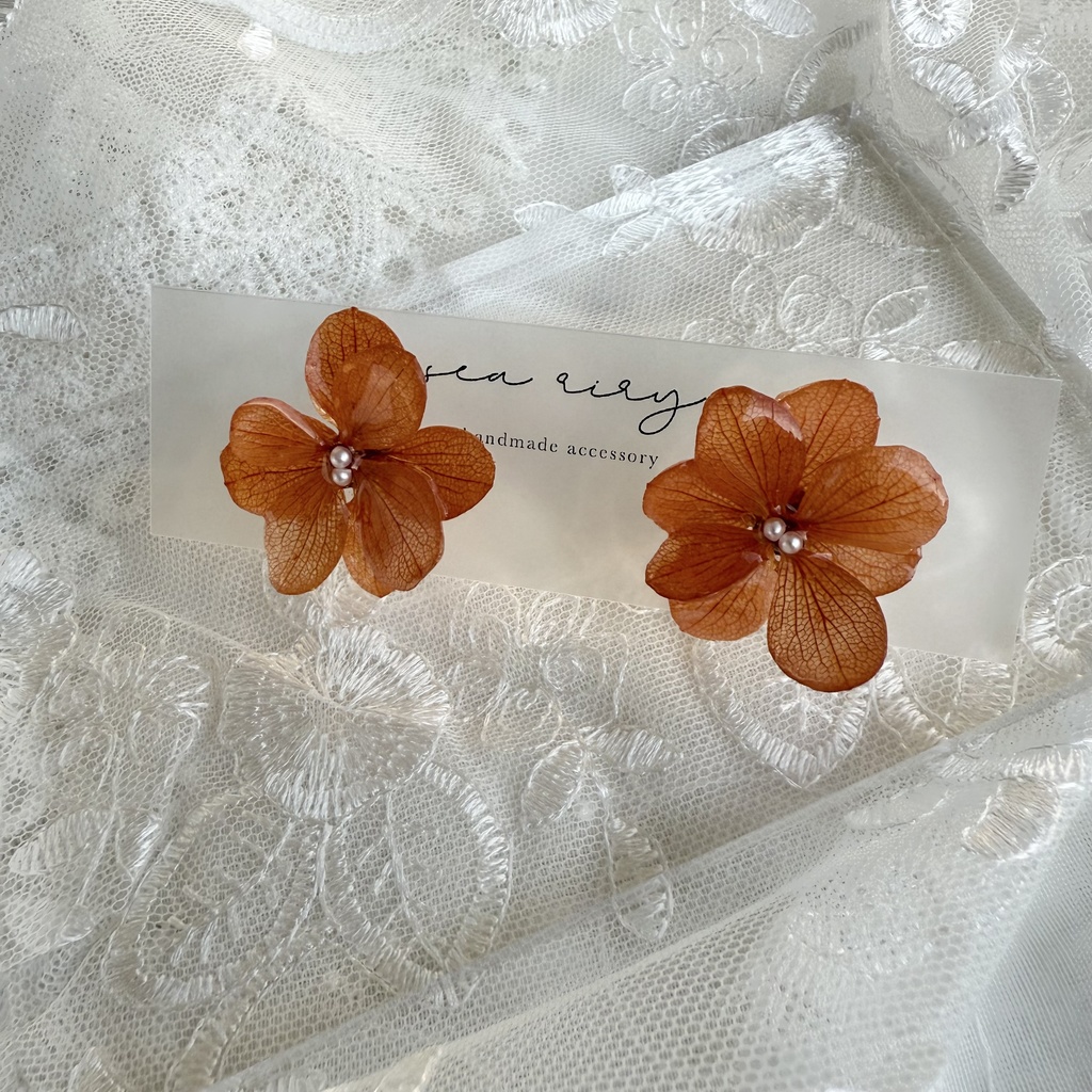 no.234 再販 ブリックオレンジの紫陽花ピアス 本物のお花 オレンジ アジサイ パール ステンレス ピアス
