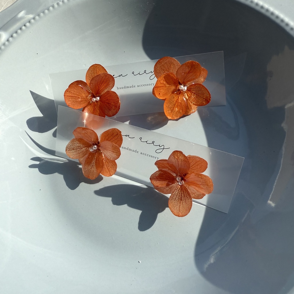 no.234 再販 ブリックオレンジの紫陽花ピアス 本物のお花 オレンジ アジサイ パール ステンレス ピアス