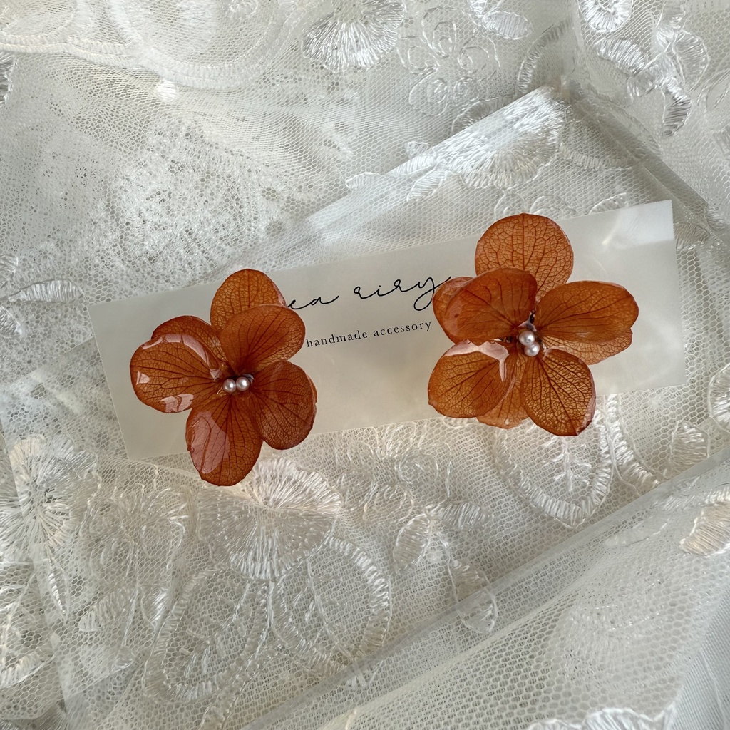 no.234 再販 ブリックオレンジの紫陽花ピアス 本物のお花 オレンジ アジサイ パール ステンレス ピアス