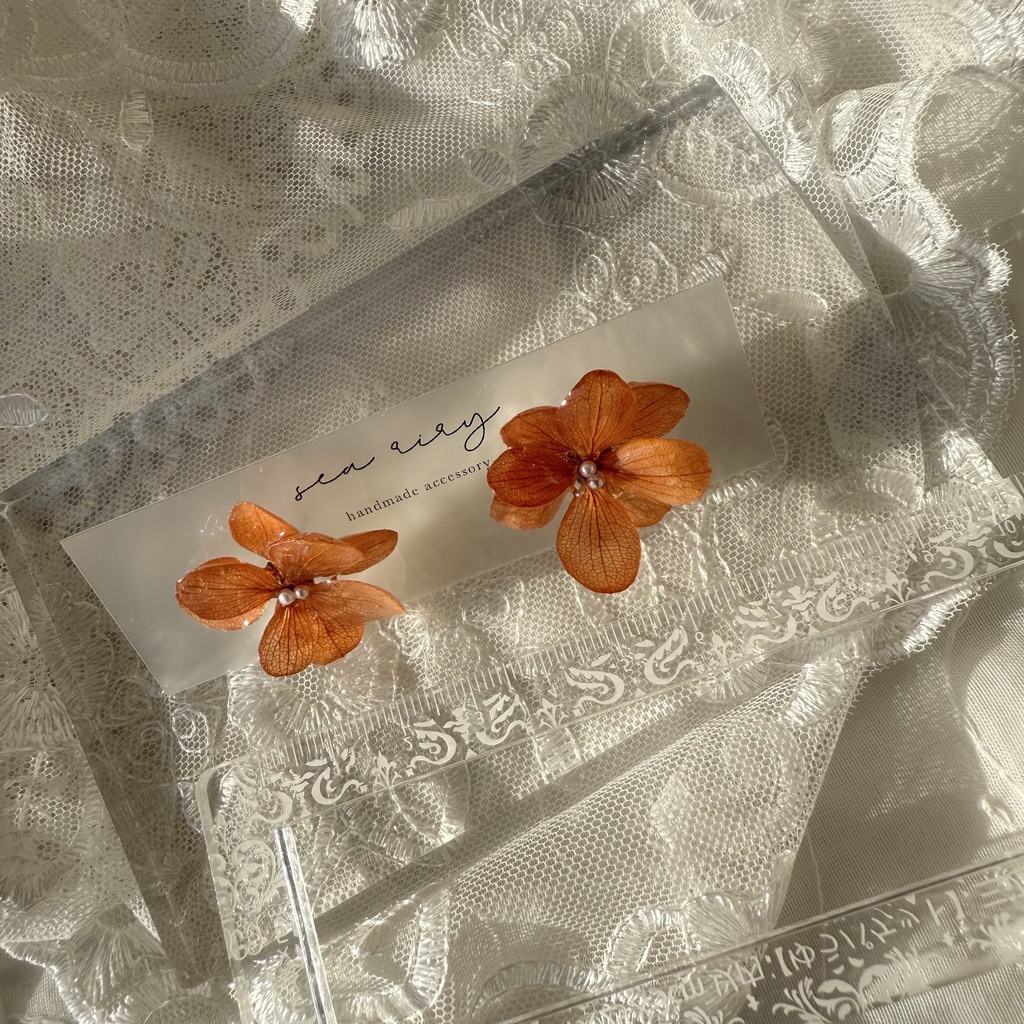 no.234 再販 ブリックオレンジの紫陽花ピアス 本物のお花 オレンジ アジサイ パール ステンレス ピアス