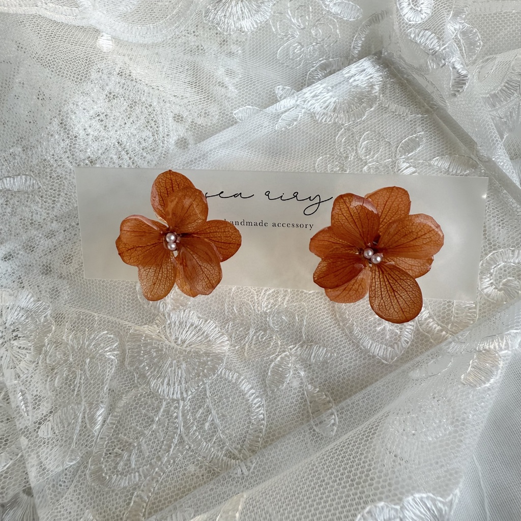 no.234 再販 ブリックオレンジの紫陽花ピアス 本物のお花 オレンジ アジサイ パール ステンレス ピアス