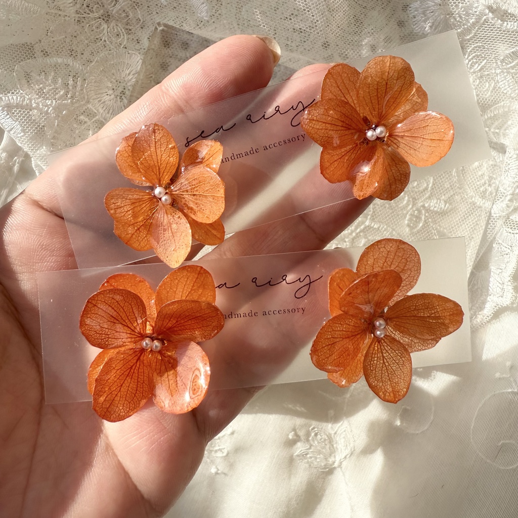 no.234 再販 ブリックオレンジの紫陽花ピアス 本物のお花 オレンジ アジサイ パール ステンレス ピアス