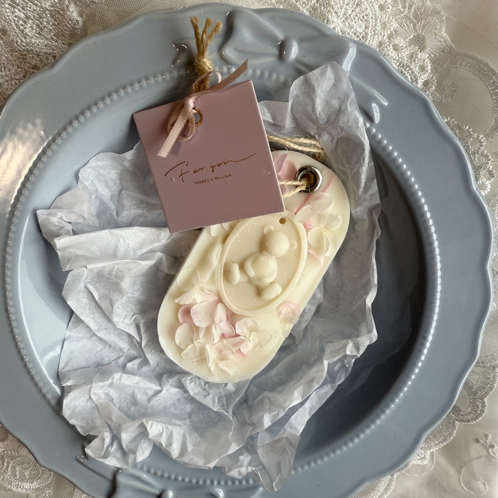 no.238 サシェ ワックスサシェ くまさん 紫陽花 ピンク ハンドメイドサシェ 火を灯さないキャンドル