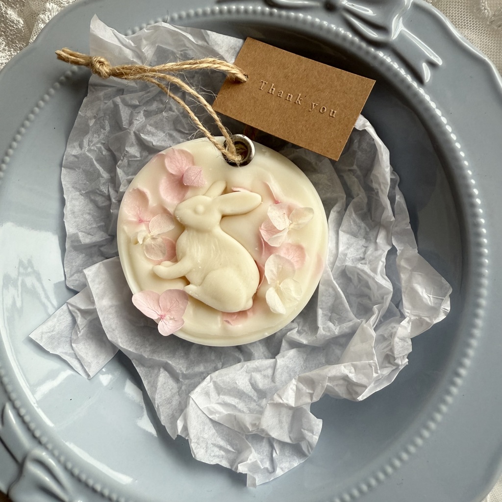 no.239 サシェ ワックスサシェ うさぎ 紫陽花 ピンク 火を灯さないキャンドル ハンドメイドサシェ