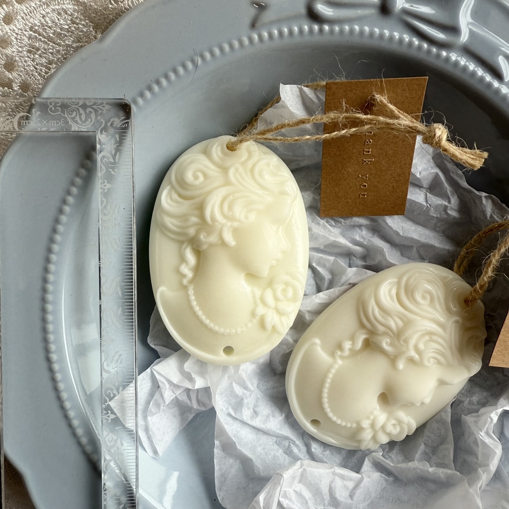 no.240 サシェ ワックスサシェ カメオ 紫陽花 ハンドメイドサシェ 火を灯さないキャンドル