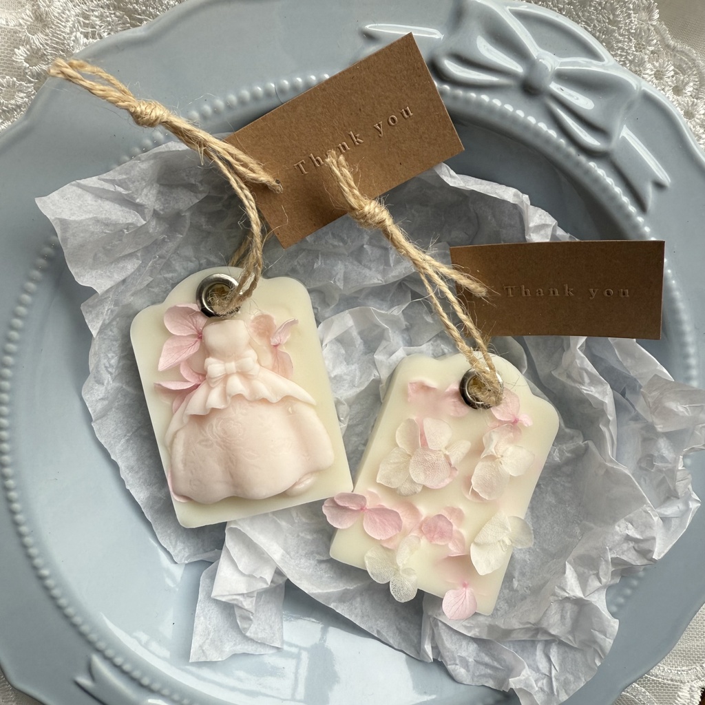 no.241 サシェ ワックスサシェ ドレス 紫陽花 ピンク ハンドメイドサシェ 火を灯さないキャンドル