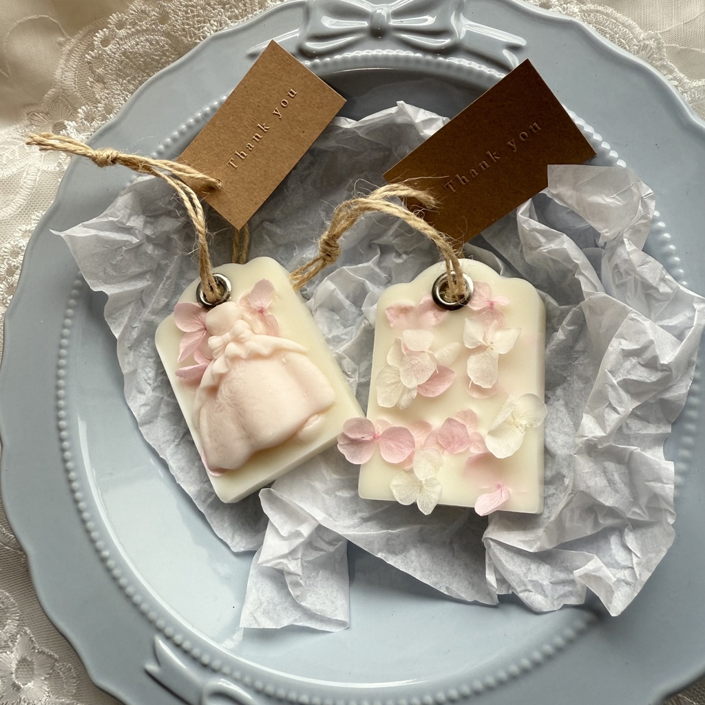 no.241 サシェ ワックスサシェ ドレス 紫陽花 ピンク ハンドメイドサシェ 火を灯さないキャンドル